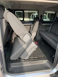 Bild 16 Opel Vivaro Kombi L 8 Sitze Vollausstattung