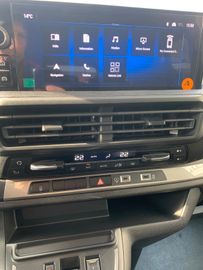 Bild 30 Opel Vivaro Kombi L 8 Sitze Vollausstattung