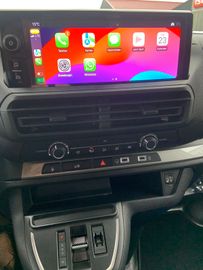 Bild 27 Opel Vivaro Kasten M Flügeltüren + 2x Schiebetüren