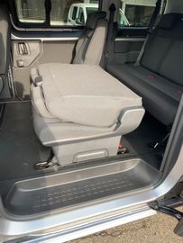 Bild 17 Opel Vivaro Kombi L 8 Sitze Vollausstattung