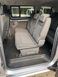 Bild 15 Opel Vivaro Kombi L 8 Sitze Vollausstattung