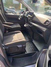 Bild 24 Opel Vivaro Kombi L 8 Sitze Vollausstattung