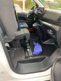 Bild 17 Opel Vivaro Kasten M Flügeltüren + 2x Schiebetüren