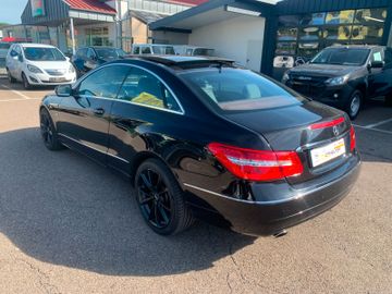 Bild 8 Mercedes-Benz E 350 E Coupe E 350 CGI BlueEfficiency